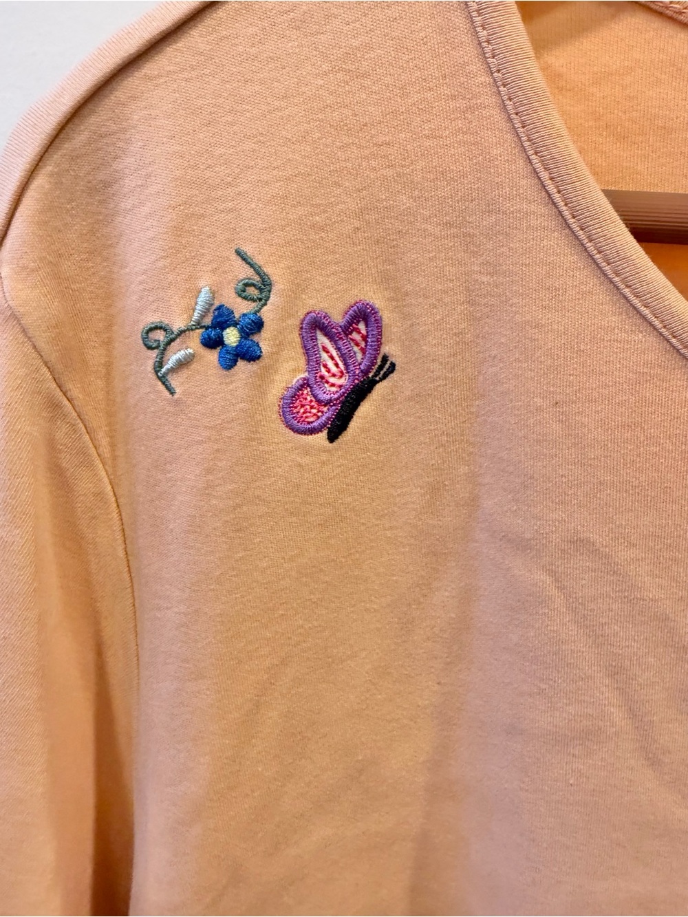 VINTAGE BLAIR Cottagecore Embroidered Floral & Butterflies Short Sleeve Top - Picture 3 of 5